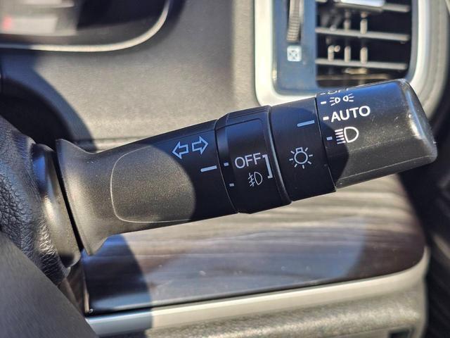 オデッセイ アブソルート　ＥＴＣ　バックカメラ　ＴＶ　クリアランスソナー　オートクルーズコントロール　両側電動スライドドア　オートライト　ＬＥＤヘッドランプ　スマートキー　アイドリングストップ　電動格納ミラー　後席モニター（7枚目）