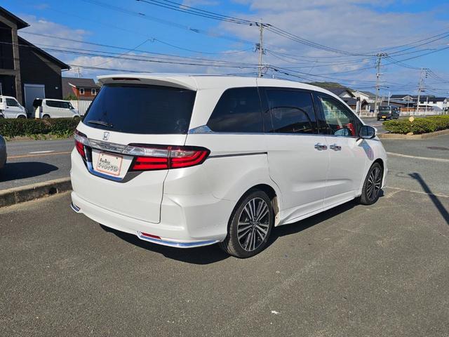 オデッセイ アブソルート　ＥＴＣ　バックカメラ　ＴＶ　クリアランスソナー　オートクルーズコントロール　両側電動スライドドア　オートライト　ＬＥＤヘッドランプ　スマートキー　アイドリングストップ　電動格納ミラー　後席モニター（14枚目）