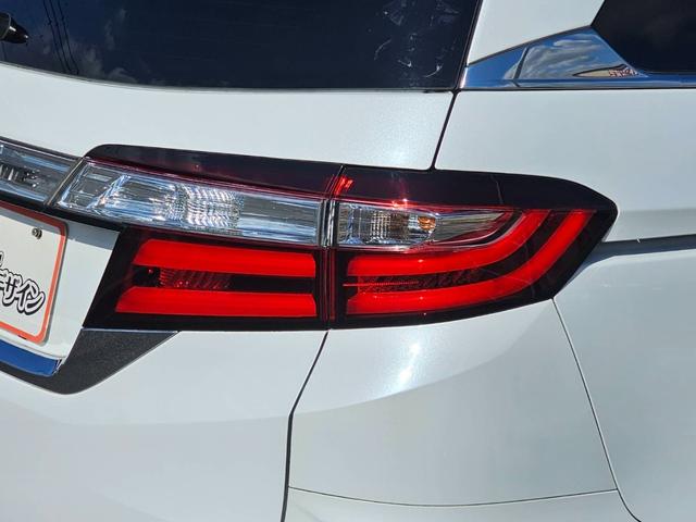 オデッセイ アブソルート　ＥＴＣ　バックカメラ　ＴＶ　クリアランスソナー　オートクルーズコントロール　両側電動スライドドア　オートライト　ＬＥＤヘッドランプ　スマートキー　アイドリングストップ　電動格納ミラー　後席モニター（28枚目）