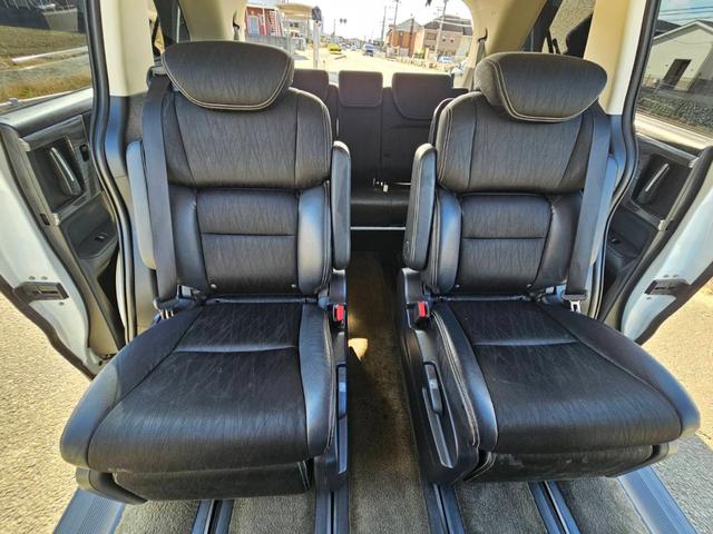 オデッセイ アブソルート　ＥＴＣ　バックカメラ　ＴＶ　クリアランスソナー　オートクルーズコントロール　両側電動スライドドア　オートライト　ＬＥＤヘッドランプ　スマートキー　アイドリングストップ　電動格納ミラー　後席モニター（37枚目）