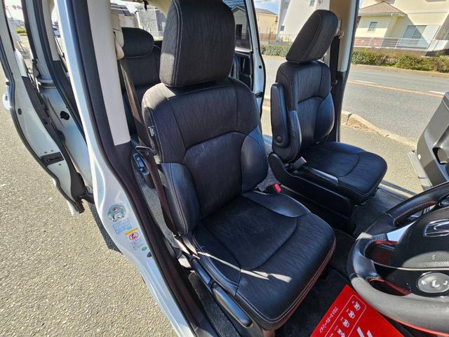 オデッセイ アブソルート　ＥＴＣ　バックカメラ　ＴＶ　クリアランスソナー　オートクルーズコントロール　両側電動スライドドア　オートライト　ＬＥＤヘッドランプ　スマートキー　アイドリングストップ　電動格納ミラー　後席モニター（40枚目）