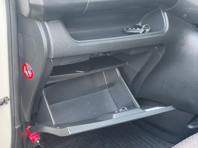 セレナ ハイウェイスター　Ｖセレ＋セーフティＩＩ　ＳＨＶ　ＥＴＣ　全周囲カメラ　ナビ　ＴＶ　クリアランスソナー　オートクルーズコントロール　レーンアシスト　衝突被害軽減システム　両側電動スライドドア　オートライト　ＬＥＤヘッドランプ　スマートキー（9枚目）