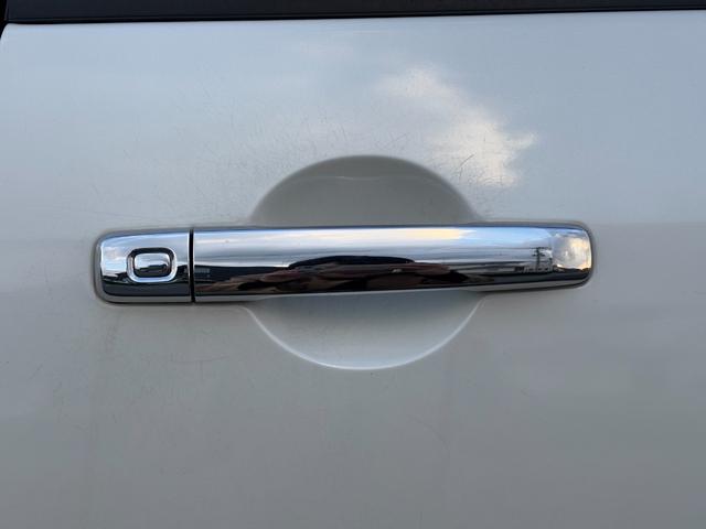 セレナ ハイウェイスター　Ｖセレ＋セーフティＩＩ　ＳＨＶ　ＥＴＣ　全周囲カメラ　ナビ　ＴＶ　クリアランスソナー　オートクルーズコントロール　レーンアシスト　衝突被害軽減システム　両側電動スライドドア　オートライト　ＬＥＤヘッドランプ　スマートキー（35枚目）