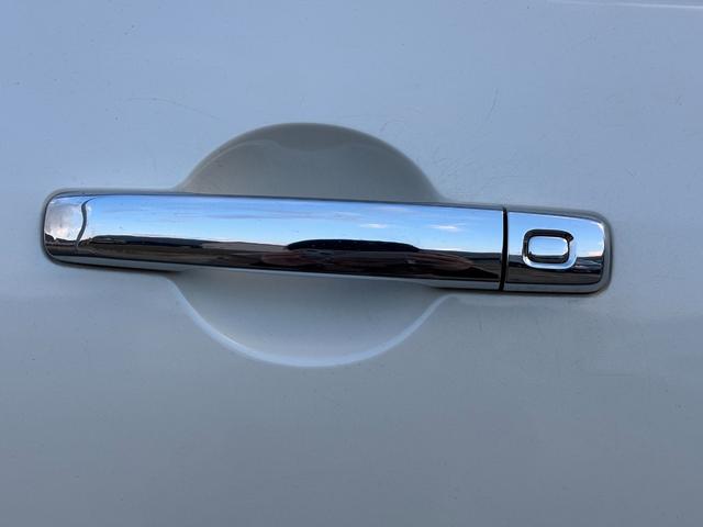 セレナ ハイウェイスター　Ｖセレ＋セーフティＩＩ　ＳＨＶ　ＥＴＣ　全周囲カメラ　ナビ　ＴＶ　クリアランスソナー　オートクルーズコントロール　レーンアシスト　衝突被害軽減システム　両側電動スライドドア　オートライト　ＬＥＤヘッドランプ　スマートキー（41枚目）