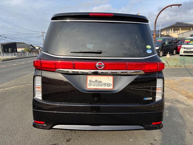 エルグランド ２５０ハイウェイスター　ＥＴＣ　全周囲カメラ　ナビ　ＴＶ　クリアランスソナー　両側電動スライドドア　オートライト　ＨＩＤ　スマートキー　電動格納ミラー　３列シート　ＣＶＴ　アルミホイール　ＣＤ　ミュージックプレイヤー接続可（15枚目）