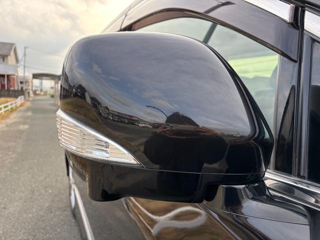 エルグランド ２５０ハイウェイスター　ＥＴＣ　全周囲カメラ　ナビ　ＴＶ　クリアランスソナー　両側電動スライドドア　オートライト　ＨＩＤ　スマートキー　電動格納ミラー　３列シート　ＣＶＴ　アルミホイール　ＣＤ　ミュージックプレイヤー接続可（24枚目）