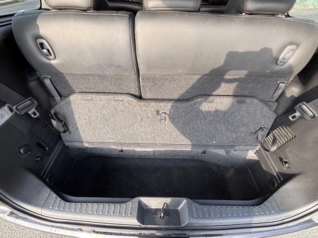 エルグランド ２５０ハイウェイスター　ＥＴＣ　全周囲カメラ　ナビ　ＴＶ　クリアランスソナー　両側電動スライドドア　オートライト　ＨＩＤ　スマートキー　電動格納ミラー　３列シート　ＣＶＴ　アルミホイール　ＣＤ　ミュージックプレイヤー接続可（25枚目）