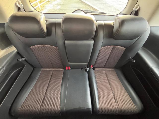 エルグランド ２５０ハイウェイスター　ＥＴＣ　全周囲カメラ　ナビ　ＴＶ　クリアランスソナー　両側電動スライドドア　オートライト　ＨＩＤ　スマートキー　電動格納ミラー　３列シート　ＣＶＴ　アルミホイール　ＣＤ　ミュージックプレイヤー接続可（41枚目）