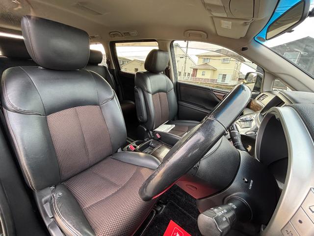 エルグランド ２５０ハイウェイスター　ＥＴＣ　全周囲カメラ　ナビ　ＴＶ　クリアランスソナー　両側電動スライドドア　オートライト　ＨＩＤ　スマートキー　電動格納ミラー　３列シート　ＣＶＴ　アルミホイール　ＣＤ　ミュージックプレイヤー接続可（42枚目）