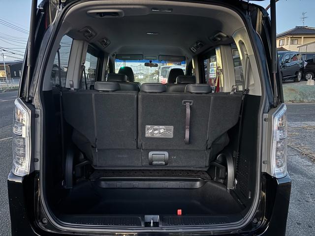 ステップワゴンスパーダ Z クールスピリット ETC バックカメラ ナビ TV オートクルーズコントロール 両側電動スライドドア オートライト HID アイドリングストップ 電動格納ミラー 3列シート CVT アルミホイール CD DVD再生(18枚目)