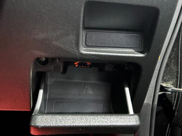 ステップワゴンスパーダ Z クールスピリット ETC バックカメラ ナビ TV オートクルーズコントロール 両側電動スライドドア オートライト HID アイドリングストップ 電動格納ミラー 3列シート CVT アルミホイール CD DVD再生(27枚目)