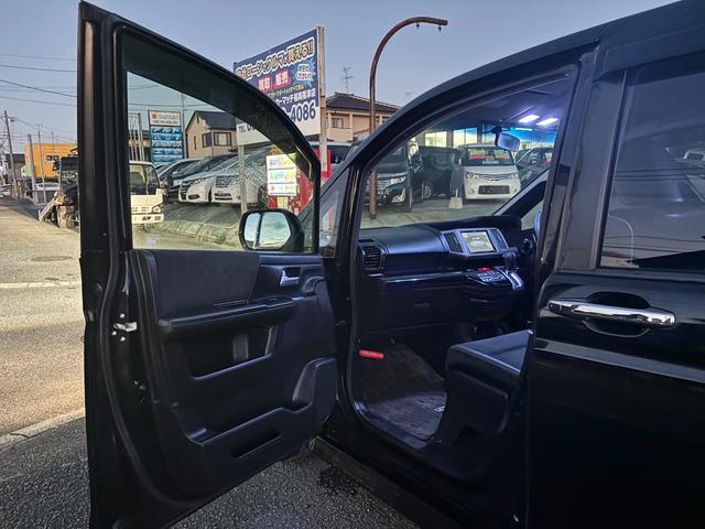 ステップワゴンスパーダ Z クールスピリット ETC バックカメラ ナビ TV オートクルーズコントロール 両側電動スライドドア オートライト HID アイドリングストップ 電動格納ミラー 3列シート CVT アルミホイール CD DVD再生(38枚目)