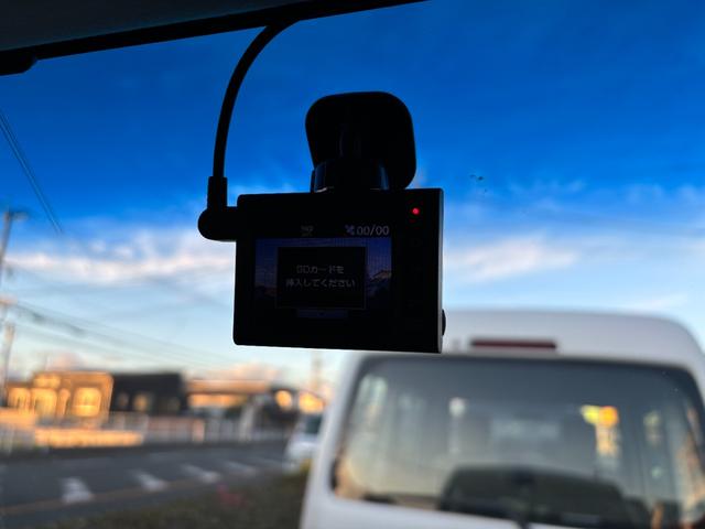 ソリオ Ｓ－ＤＪＥ　ドライブレコーダー　ＥＴＣ　バックカメラ　ナビ　ＴＶ　両側電動スライドドア　オートライト　ＨＩＤ　スマートキー　アイドリングストップ　電動格納ミラー　フルフラット　ウォークスルー　ＣＶＴ（10枚目）