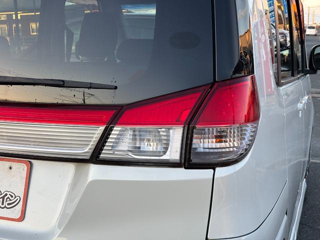 ソリオ Ｓ－ＤＪＥ　ドライブレコーダー　ＥＴＣ　バックカメラ　ナビ　ＴＶ　両側電動スライドドア　オートライト　ＨＩＤ　スマートキー　アイドリングストップ　電動格納ミラー　フルフラット　ウォークスルー　ＣＶＴ（39枚目）