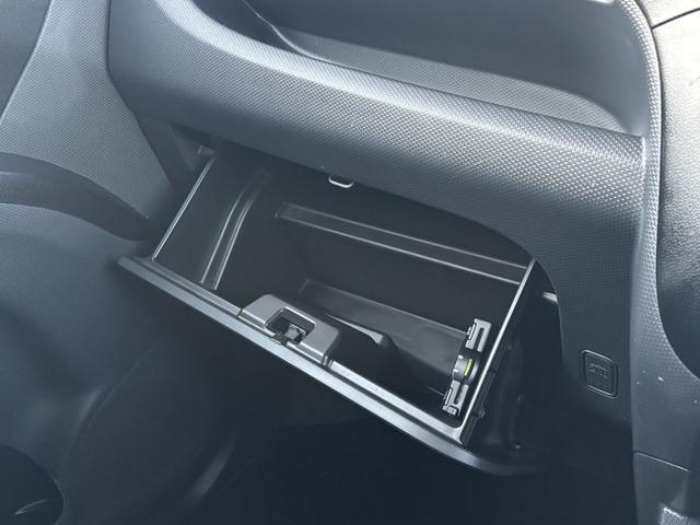 ソリオ Ｓ－ＤＪＥ　ドライブレコーダー　ＥＴＣ　バックカメラ　ナビ　ＴＶ　両側電動スライドドア　オートライト　ＨＩＤ　スマートキー　アイドリングストップ　電動格納ミラー　フルフラット　ウォークスルー　ＣＶＴ（52枚目）