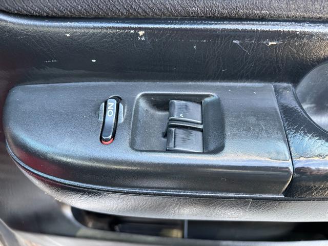 バモス Ｍ・スタイリッシュパッケージ　両側スライドドア　ナビ　ＴＶ　キーレスエントリー　ＡＴ　ＣＤ　ＤＶＤ再生　エアコン　パワーステアリング　パワーウィンドウ（11枚目）