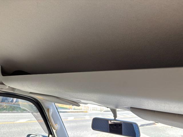 エブリイ ＰＣリミテッド　両側スライドドア　キーレスエントリー　電動格納ミラー　ＡＴ　盗難防止システム　ＡＢＳ　ＣＤ　ミュージックプレイヤー接続可　アルミホイール　衝突安全ボディ　エアコン　パワーステアリング　パワーウィンドウ（30枚目）