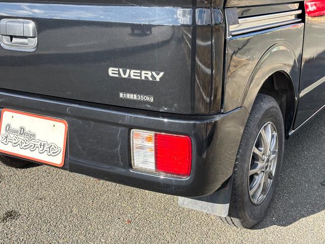 エブリイ ＰＣリミテッド　両側スライドドア　キーレスエントリー　電動格納ミラー　ＡＴ　盗難防止システム　ＡＢＳ　ＣＤ　ミュージックプレイヤー接続可　アルミホイール　衝突安全ボディ　エアコン　パワーステアリング　パワーウィンドウ（38枚目）