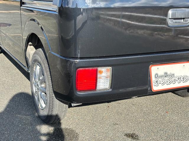 エブリイ ＰＣリミテッド　両側スライドドア　キーレスエントリー　電動格納ミラー　ＡＴ　盗難防止システム　ＡＢＳ　ＣＤ　ミュージックプレイヤー接続可　アルミホイール　衝突安全ボディ　エアコン　パワーステアリング　パワーウィンドウ（39枚目）