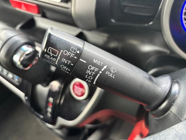 Ｎ－ＢＯＸカスタム Ｇ・Ｌパッケージ　ドライブレコーダー　バックカメラ　両側スライド・片側電動　ナビ　ＴＶ　オートライト　ＨＩＤ　スマートキー　アイドリングストップ　電動格納ミラー　ベンチシート　ＣＶＴ　盗難防止システム　ＡＢＳ　ＥＳＣ（9枚目）