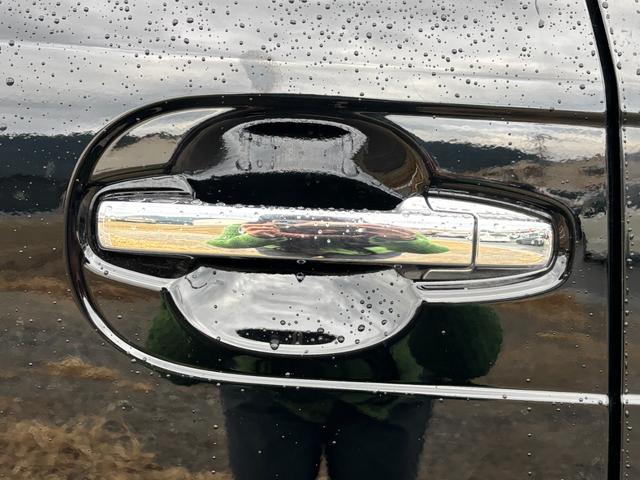 Ｎ－ＢＯＸカスタム Ｇ・Ｌパッケージ　ドライブレコーダー　バックカメラ　両側スライド・片側電動　ナビ　ＴＶ　オートライト　ＨＩＤ　スマートキー　アイドリングストップ　電動格納ミラー　ベンチシート　ＣＶＴ　盗難防止システム　ＡＢＳ　ＥＳＣ（28枚目）