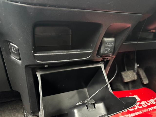 Ｎ－ＢＯＸカスタム Ｇ・Ｌパッケージ　ドライブレコーダー　バックカメラ　両側スライド・片側電動　ナビ　ＴＶ　オートライト　ＨＩＤ　スマートキー　アイドリングストップ　電動格納ミラー　ベンチシート　ＣＶＴ　盗難防止システム　ＡＢＳ　ＥＳＣ（32枚目）