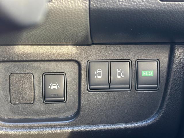 セレナ ハイウェイスター　Ｓ－ハイブリッド　ＥＴＣ　バックカメラ　ナビ　ＴＶ　オートクルーズコントロール　レーンアシスト　衝突被害軽減システム　両側電動スライドドア　オートライト　スマートキー　アイドリングストップ　電動格納ミラー　後席モニター（9枚目）