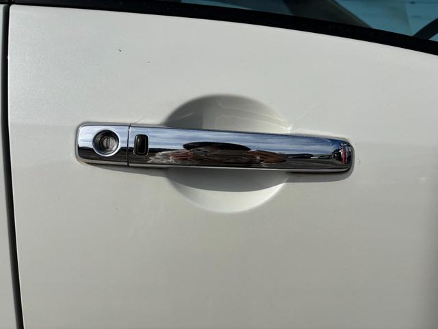 セレナ ハイウェイスター　Ｓ－ハイブリッド　ＥＴＣ　バックカメラ　ナビ　ＴＶ　オートクルーズコントロール　レーンアシスト　衝突被害軽減システム　両側電動スライドドア　オートライト　スマートキー　アイドリングストップ　電動格納ミラー　後席モニター（28枚目）