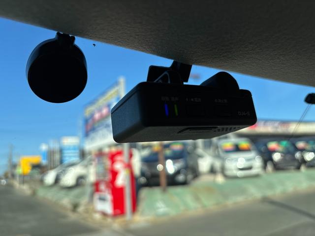 ルークス ハイウェイスター　ドライブレコーダー　ＥＴＣ　両側スライド・片側電動　ナビ　ＴＶ　オートライト　ＨＩＤ　スマートキー　電動格納ミラー　ベンチシート　ＣＶＴ　盗難防止システム　ＡＢＳ　ＣＤ　ＤＶＤ再生　ＵＳＢ（7枚目）