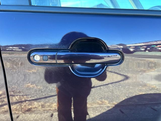 ルークス ハイウェイスター　ドライブレコーダー　ＥＴＣ　両側スライド・片側電動　ナビ　ＴＶ　オートライト　ＨＩＤ　スマートキー　電動格納ミラー　ベンチシート　ＣＶＴ　盗難防止システム　ＡＢＳ　ＣＤ　ＤＶＤ再生　ＵＳＢ（26枚目）