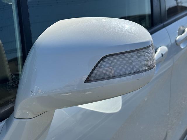 フリード Ｇ　ジャストセレクション　ＥＴＣ　バックカメラ　ナビ　ＴＶ　両側スライド・片側電動　スマートキー　電動格納ミラー　３列シート　ウォークスルー　ＣＶＴ　ＣＤ　ＤＶＤ再生　ＵＳＢ　盗難防止システム　衝突安全ボディ　ＡＢＳ　ＥＳＣ（23枚目）