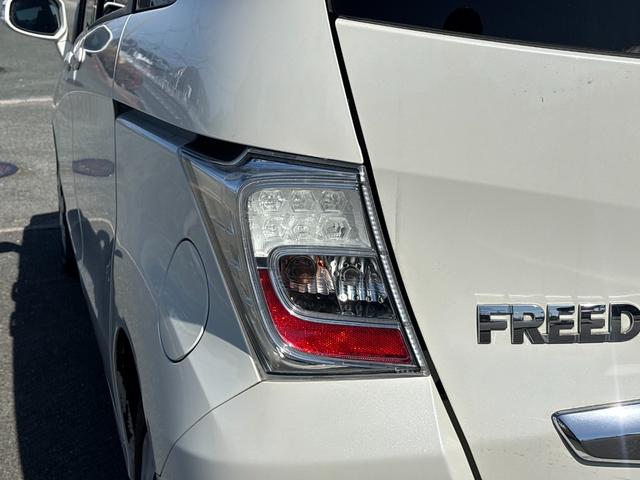 フリード Ｇ　ジャストセレクション　ＥＴＣ　バックカメラ　ナビ　ＴＶ　両側スライド・片側電動　スマートキー　電動格納ミラー　３列シート　ウォークスルー　ＣＶＴ　ＣＤ　ＤＶＤ再生　ＵＳＢ　盗難防止システム　衝突安全ボディ　ＡＢＳ　ＥＳＣ（28枚目）