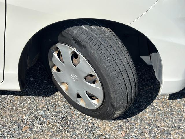 フリード Ｇ　ジャストセレクション　ＥＴＣ　バックカメラ　ナビ　ＴＶ　両側スライド・片側電動　スマートキー　電動格納ミラー　３列シート　ウォークスルー　ＣＶＴ　ＣＤ　ＤＶＤ再生　ＵＳＢ　盗難防止システム　衝突安全ボディ　ＡＢＳ　ＥＳＣ（31枚目）