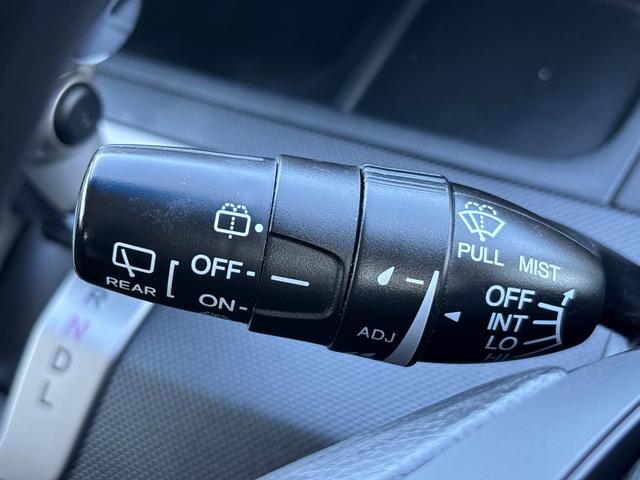 フリード Ｇ　ジャストセレクション　ＥＴＣ　バックカメラ　ナビ　ＴＶ　両側スライド・片側電動　スマートキー　電動格納ミラー　３列シート　ウォークスルー　ＣＶＴ　ＣＤ　ＤＶＤ再生　ＵＳＢ　盗難防止システム　衝突安全ボディ　ＡＢＳ　ＥＳＣ（36枚目）