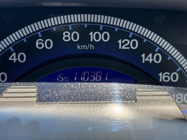 フリード Ｇ　ジャストセレクション　ＥＴＣ　バックカメラ　ナビ　ＴＶ　両側スライド・片側電動　スマートキー　電動格納ミラー　３列シート　ウォークスルー　ＣＶＴ　ＣＤ　ＤＶＤ再生　ＵＳＢ　盗難防止システム　衝突安全ボディ　ＡＢＳ　ＥＳＣ（38枚目）