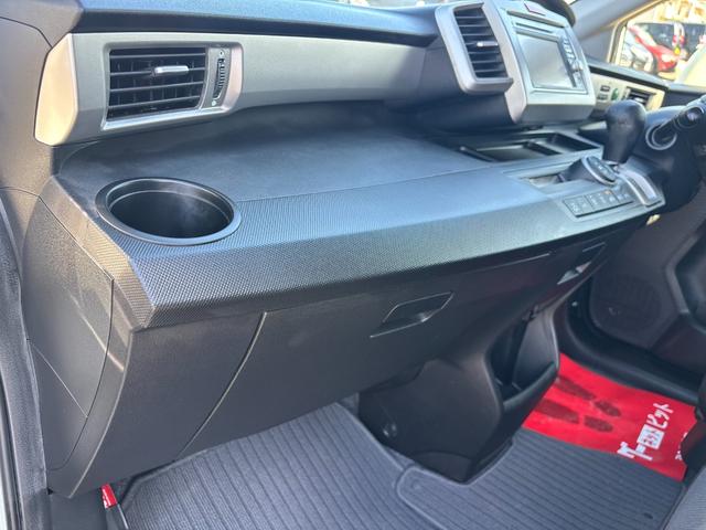 フリード Ｇ　ジャストセレクション　ＥＴＣ　バックカメラ　ナビ　ＴＶ　両側スライド・片側電動　スマートキー　電動格納ミラー　３列シート　ウォークスルー　ＣＶＴ　ＣＤ　ＤＶＤ再生　ＵＳＢ　盗難防止システム　衝突安全ボディ　ＡＢＳ　ＥＳＣ（39枚目）