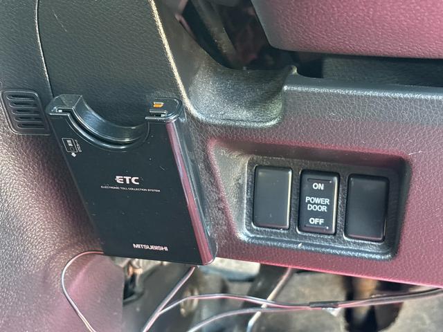 セレナ ハイウェイスター Vセレ+セーフティ SHV Aセフ ETC 全周囲カメラ ナビ TV クリアランスソナー オートクルーズコントロール レーンアシスト 衝突被害軽減システム 両側電動スライドドア オートライト LEDヘッドランプ スマートキー(10枚目)