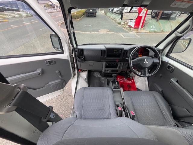 ミニキャブバン ＣＤ　軽バン　ＡＴ　両側スライドドア　アルミホイール　エアコン　運転席エアバッグ　助手席エアバッグ（2枚目）