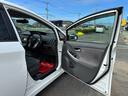 Ｌ　ハイブリッド　ＥＴＣ　バックカメラ　ナビ　ＴＶ　オートクルーズコントロール　オートライト　スマートキー　電動格納ミラー　ＣＶＴ　盗難防止システム　衝突安全ボディ　アルミホイール　ＣＤ　ＤＶＤ再生（50枚目）