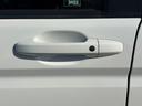 Ｚ　ドライブレコーダー　ＥＴＣ　バックカメラ　ナビ　ＴＶ　両側電動スライドドア　オートライト　ＨＩＤ　スマートキー　電動格納ミラー　３列シート　ウォークスルー　ＣＶＴ　アルミホイール　ＵＳＢ（32枚目）