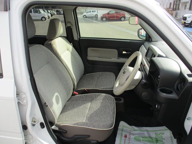 セパレートタイプのシートでゆったり座れます♪