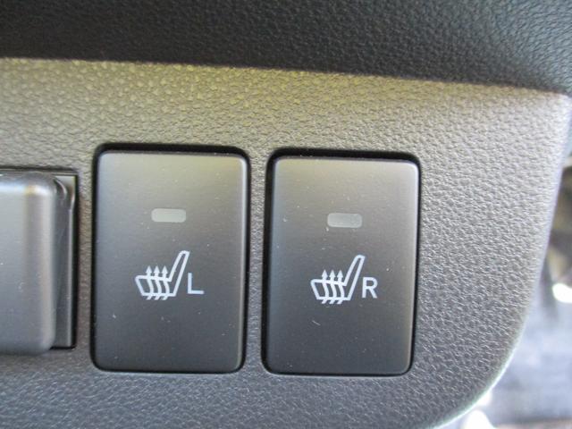 冬に嬉しいシートヒーター付き♪