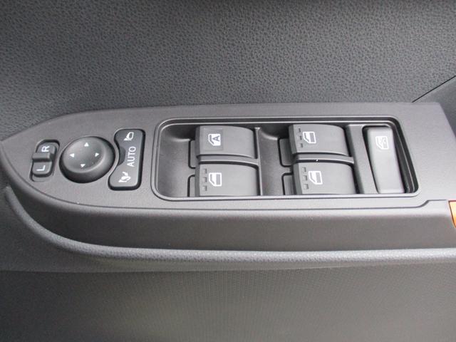 �I�[�g�i�[���h�A�~���[���p���[�E�C���h�E��