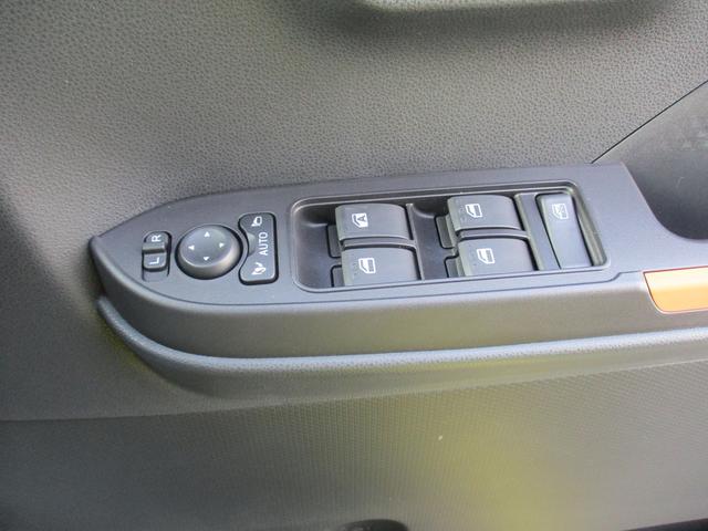 �T�C�h�~���[�̓I�[�g�i�[���ł��B