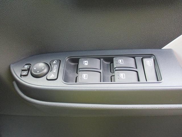 �I�[�g�i�[���h�A�~���[���p���[�E�C���h�E��