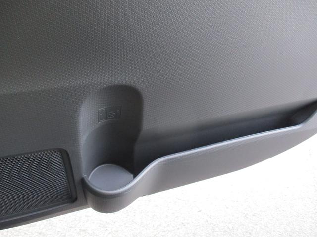 �^�]�ȃh�A�|�P�b�g�̓h�����N�z���_�[�t���ł���