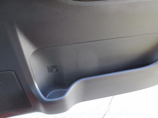 �^�]�ȃh�����N�z���_�[��