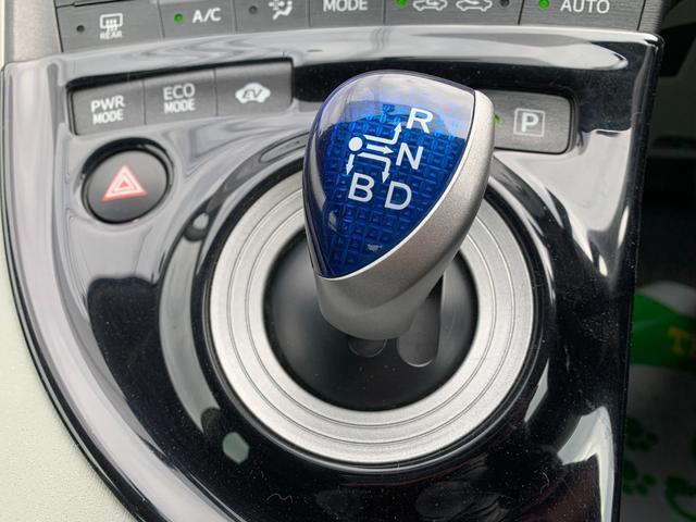 S LEDエディション デイライト付きフルエアロ シートカバー LEDライト コーナーセンサー 革巻きステアリング スマートキー 純正SDフルセグナビ 純正ビルトインETC(28枚目)
