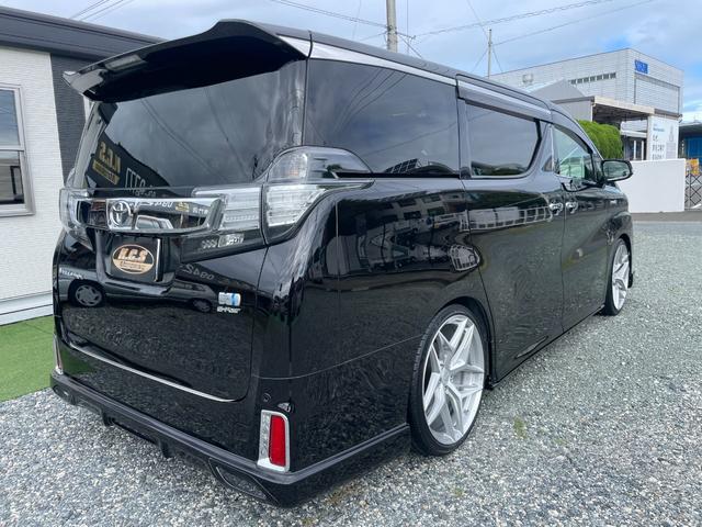 ヴェルファイアハイブリッド ＺＲ　Ｇエディション　★ＷＯＲＫ新品タイヤホイール（グノーシスＩＳ２０５）・ＡＬＰＩＮＥナビ・フリップダウンモニター・サンルーフ・テイン車高調・社外エアロスポイラー・両側電動スライドドア・運転席、助手席シートヒーター（9枚目）
