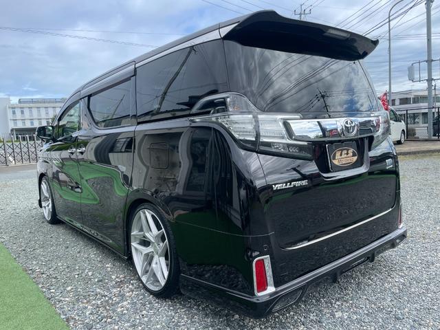 ヴェルファイアハイブリッド ＺＲ　Ｇエディション　★ＷＯＲＫ新品タイヤホイール（グノーシスＩＳ２０５）・ＡＬＰＩＮＥナビ・フリップダウンモニター・サンルーフ・テイン車高調・社外エアロスポイラー・両側電動スライドドア・運転席、助手席シートヒーター（11枚目）